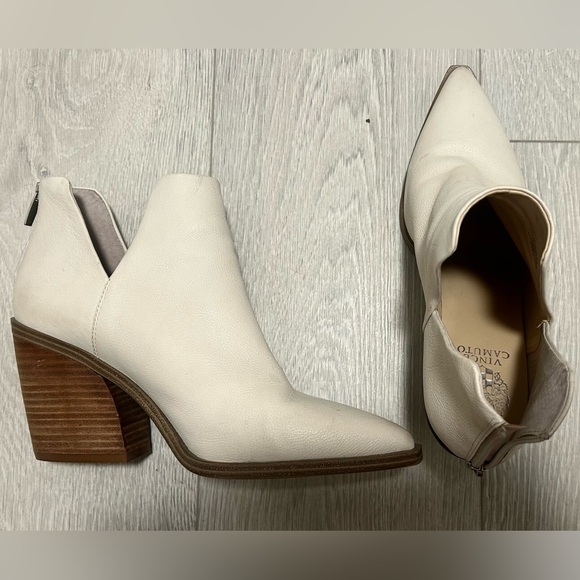 SOLD* Vince Camuto Gidgeta Bootie - Size 12 - Picture 5 of 5